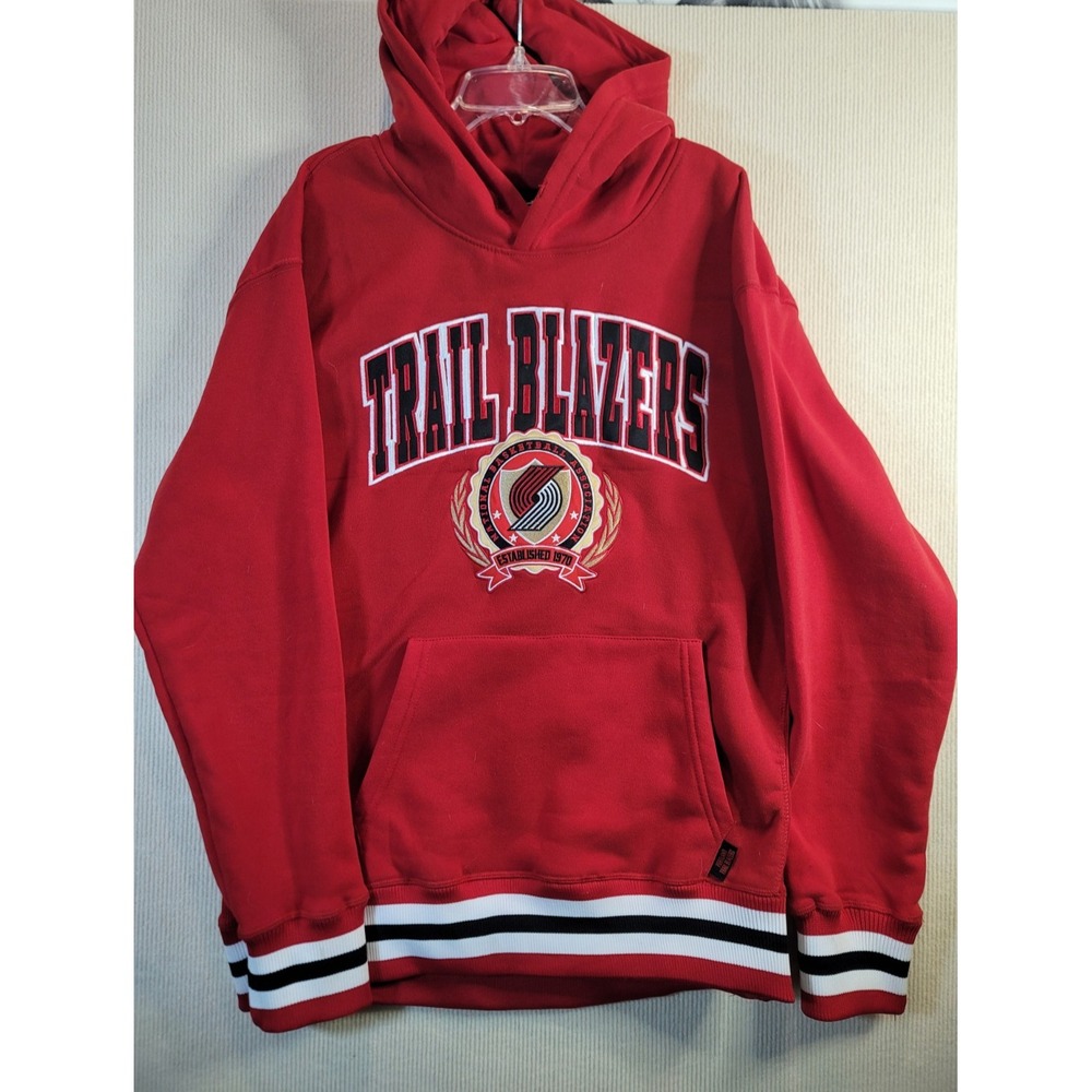 Portland Trail Blazers Hoodie Large logo stiched size large Offical NBA gear Red
